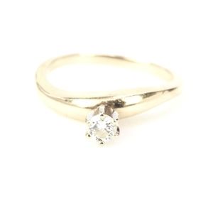 Solid 14k gold & diamond ring, 6 prong setting,